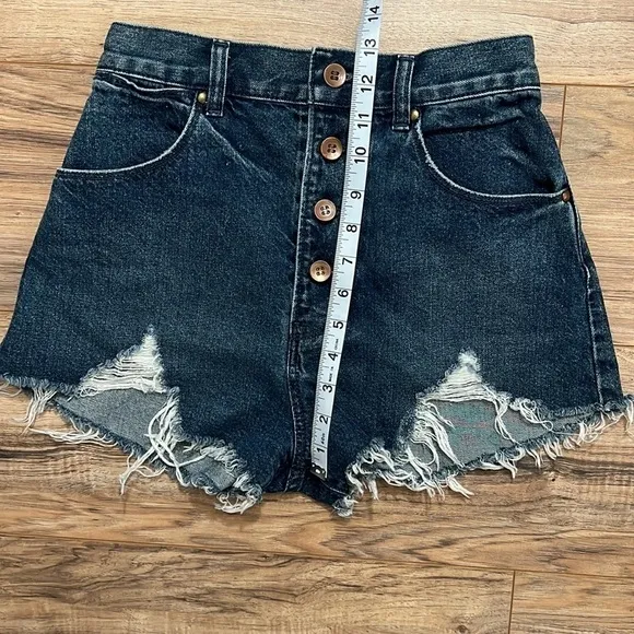 Moussy Women’s Blue Denim Shorts Size 1 Small