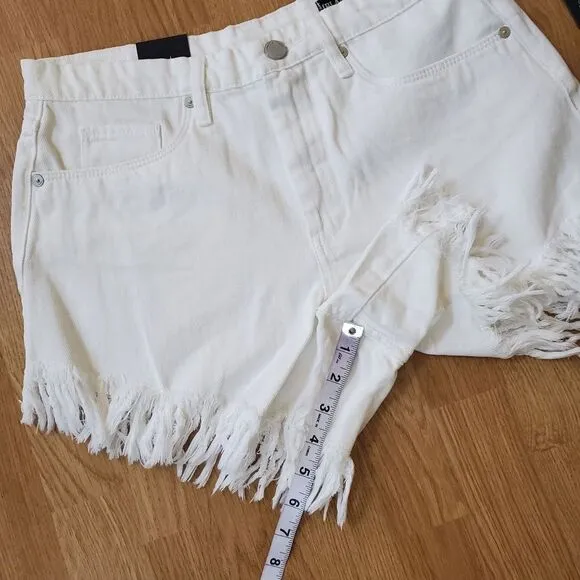 NEW! Blank NYC | Frayed Hem White Denim Shorts - size 29