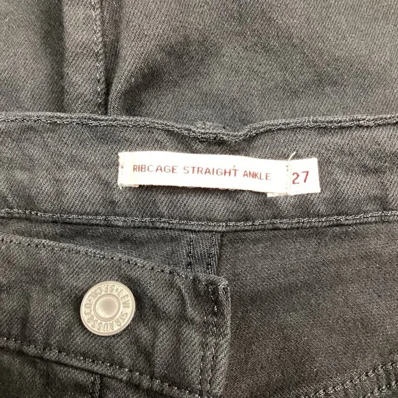 NWOT Levi’s Premium Ribcage Straight Ankle Jeans Button Fly