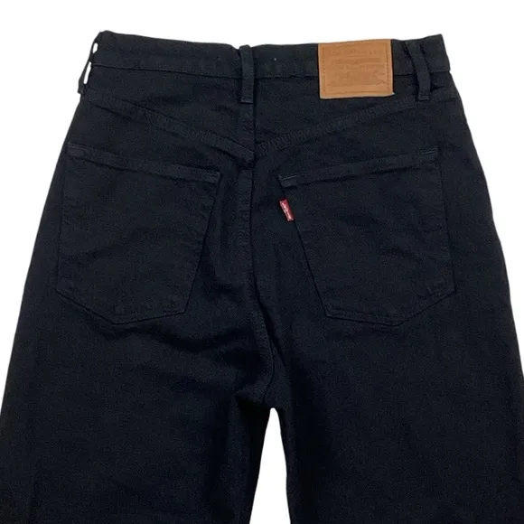 NWOT Levi’s Premium Ribcage Straight Ankle Jeans Button Fly