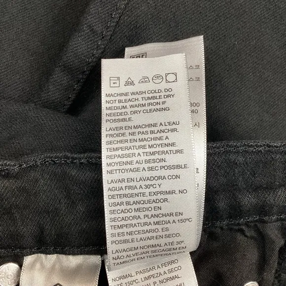 NWOT Levi’s Premium Ribcage Straight Ankle Jeans Button Fly