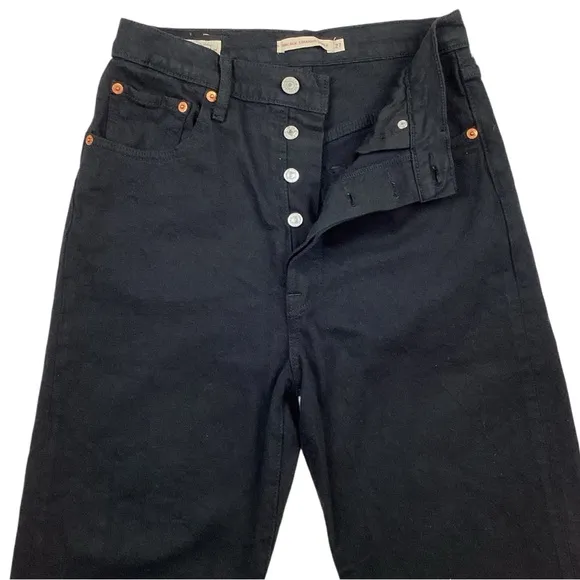 NWOT Levi’s Premium Ribcage Straight Ankle Jeans Button Fly