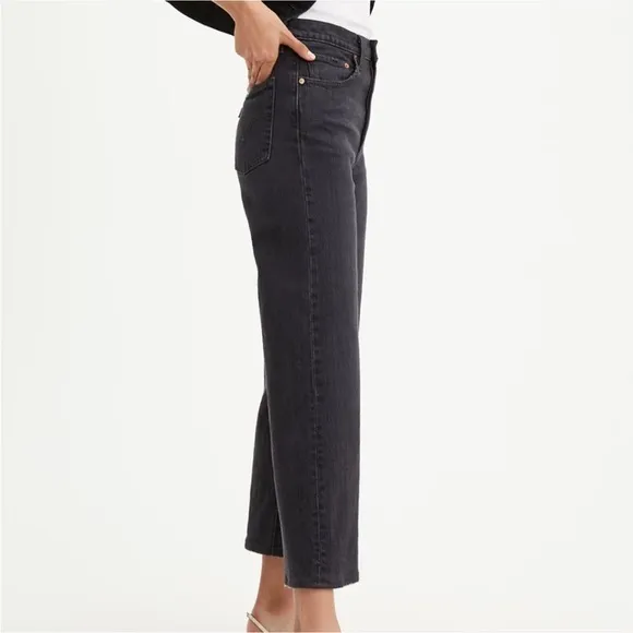 NWOT Levi’s Premium Ribcage Straight Ankle Jeans Button Fly