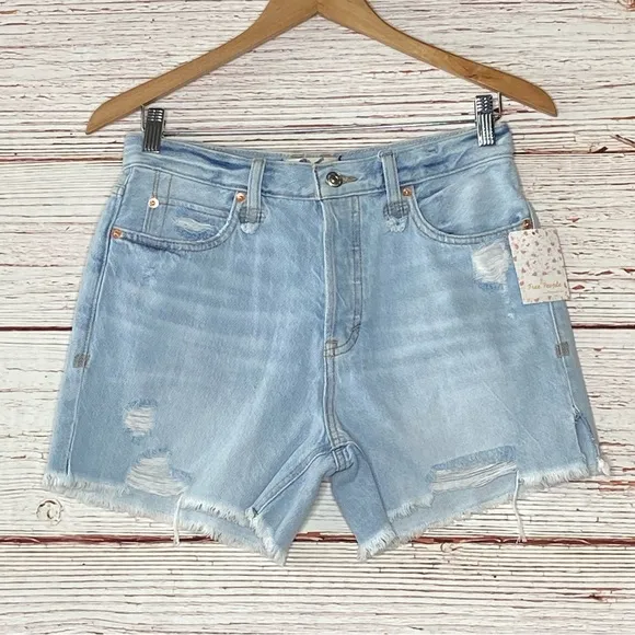 NWT Free People We The Free Makai Cut Off Jean Shorts in Playa Paraiso S…