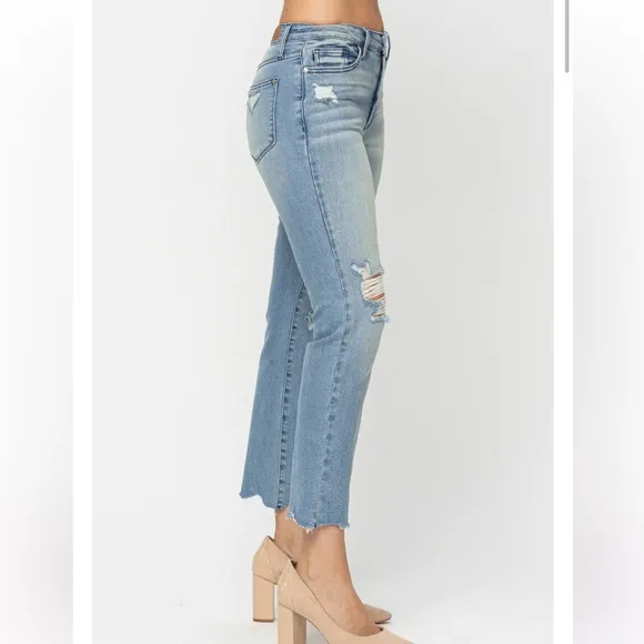 NWT Judy Blue Mid Rise Straight Leg Jean Crop Sz 11/30