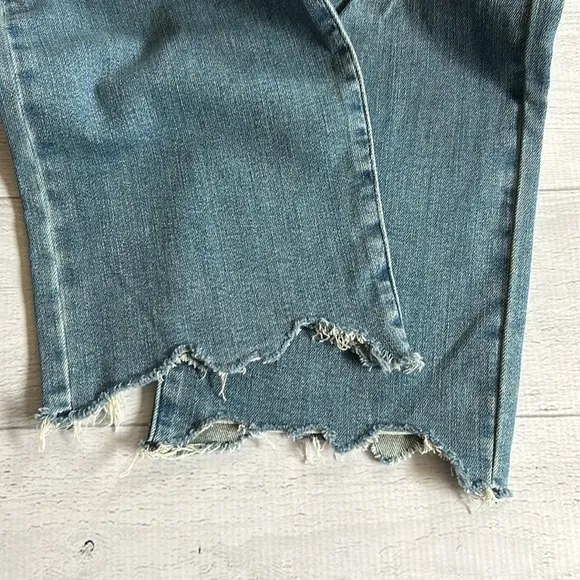 NWT Judy Blue Mid Rise Straight Leg Jean Crop Sz 11/30