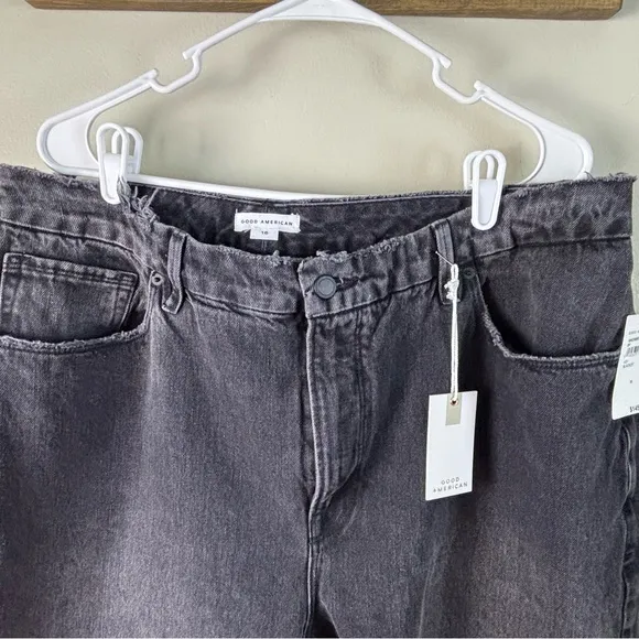 NWT Size 16 Good American Slightly Distressed Grey Jeans Straight Leg High Waist
