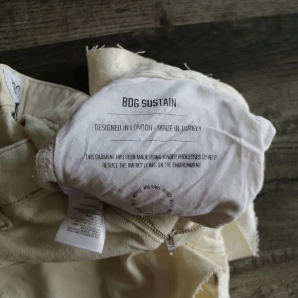 NWT Urban Outfitters Denim Shorts Size 31 Low Rise Harri Neutral Cream Color