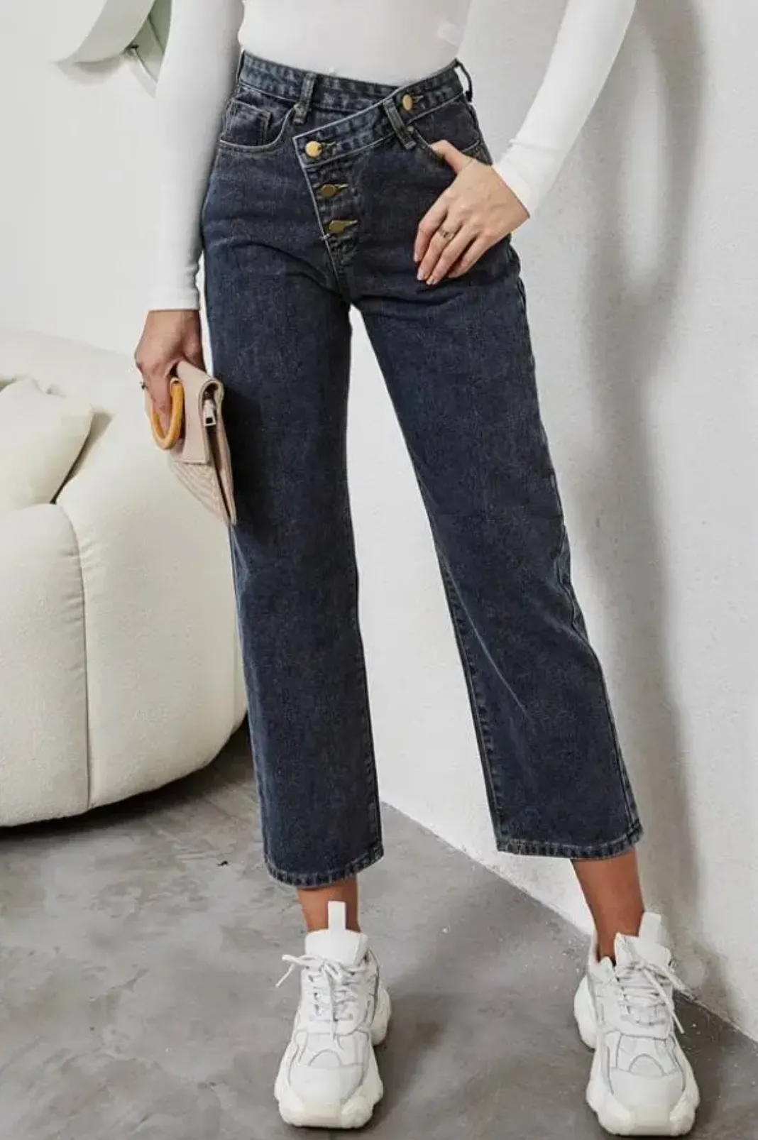 OUT OF THE BLUE JEANS