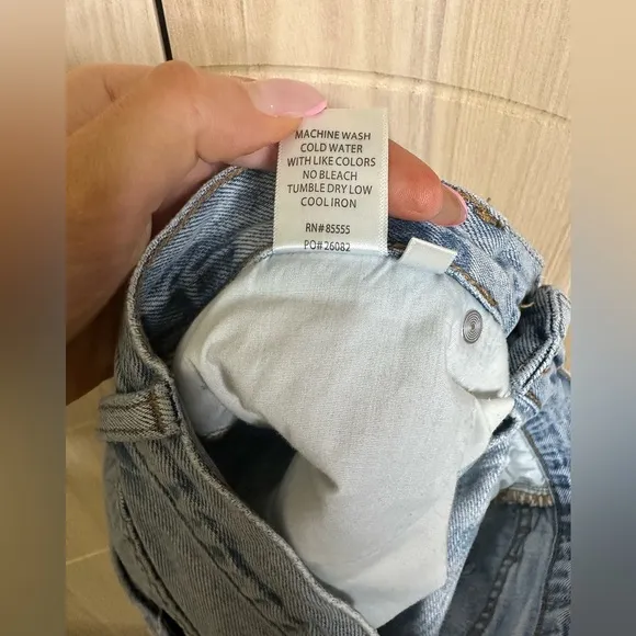 PISTOLA nova relaxed high rise cut off denim shorts  size 26