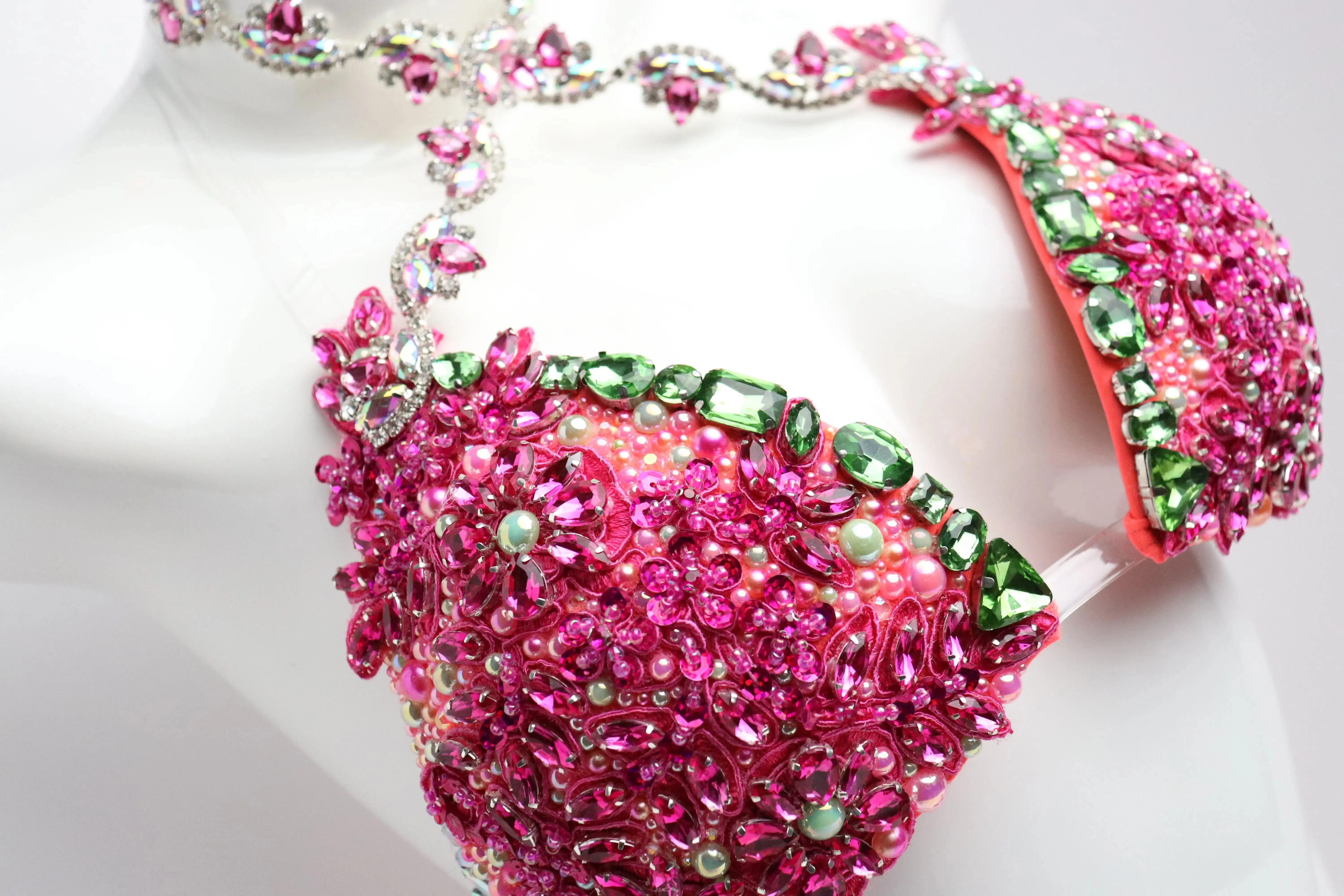 Pre Owned: Strawberry Shortcake Your Couture. Medium Molded/Pro.