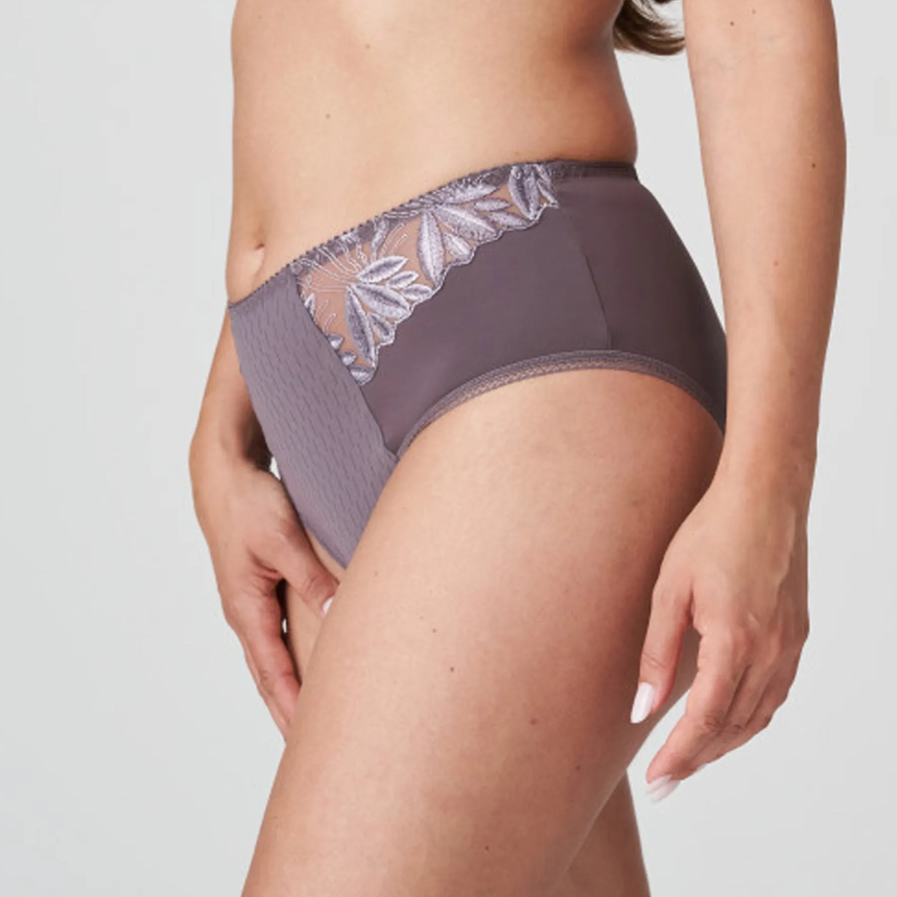 PrimaDonna Orlando Full Brief