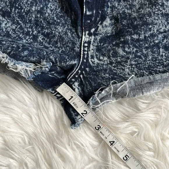 rag &amp; bone Acid Wash Cutoff Denim Shorts Size 25