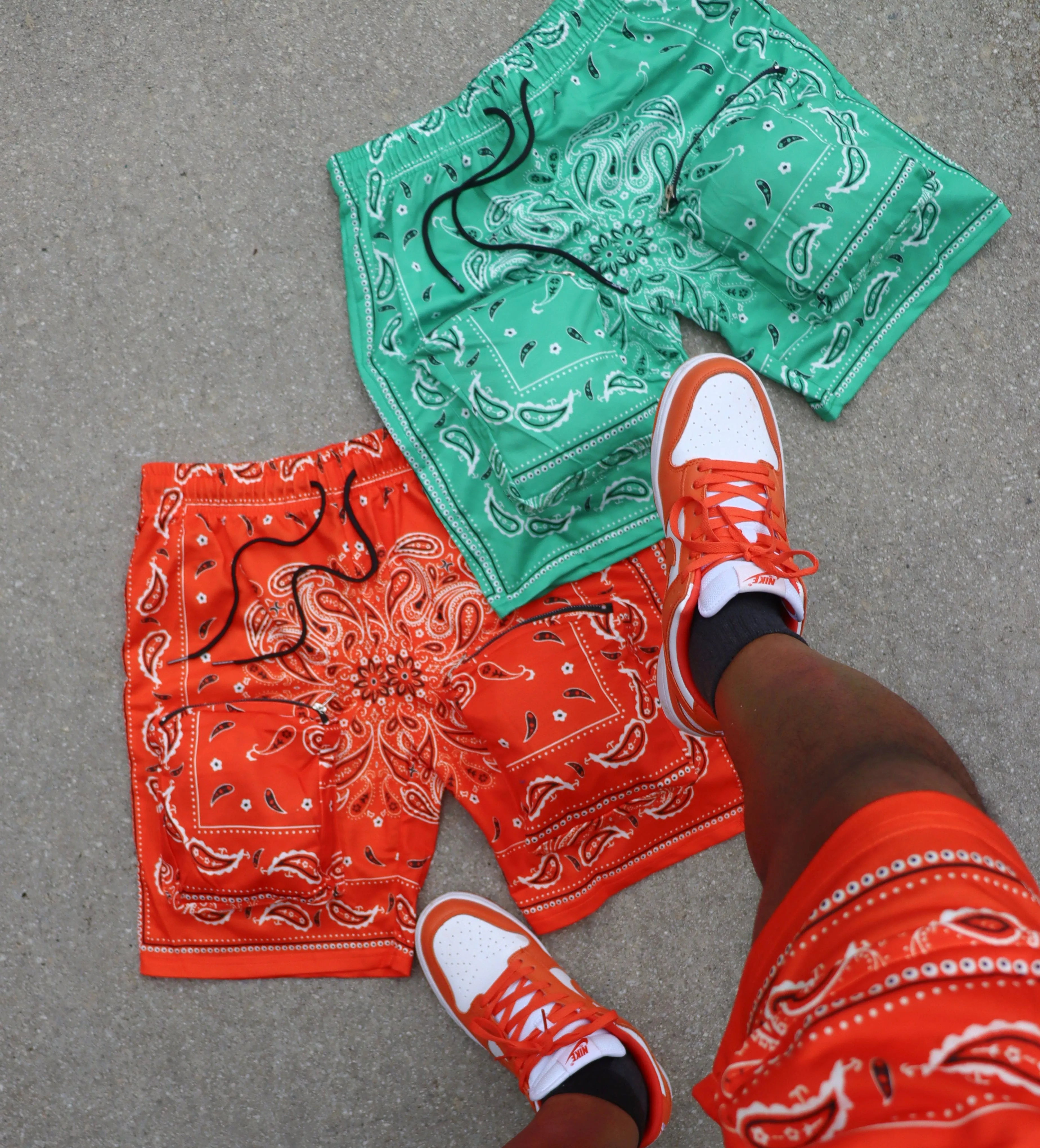 RISKY REWARDS ORANGE BANDANA CARGO POCKET SHORTS