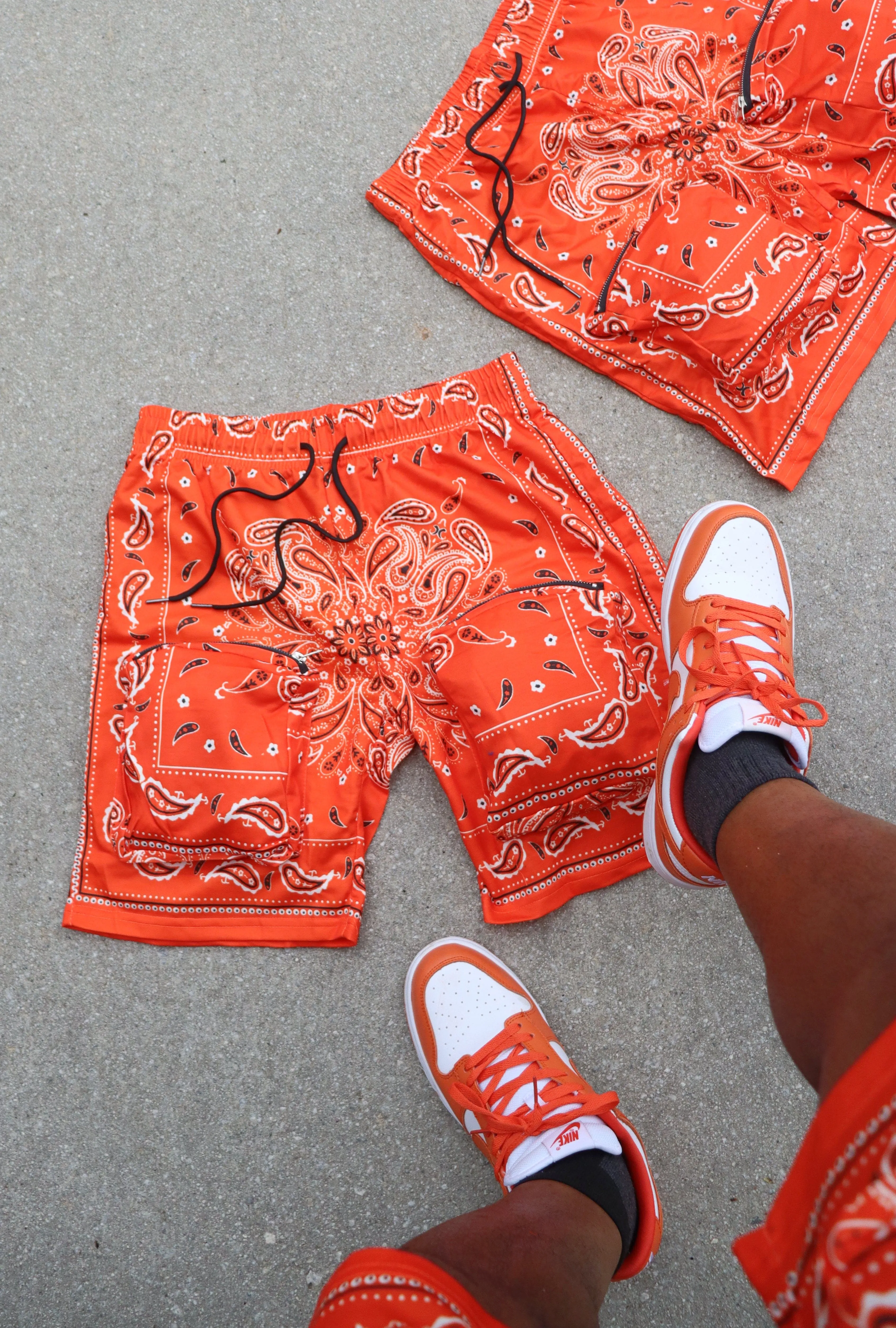 RISKY REWARDS ORANGE BANDANA CARGO POCKET SHORTS