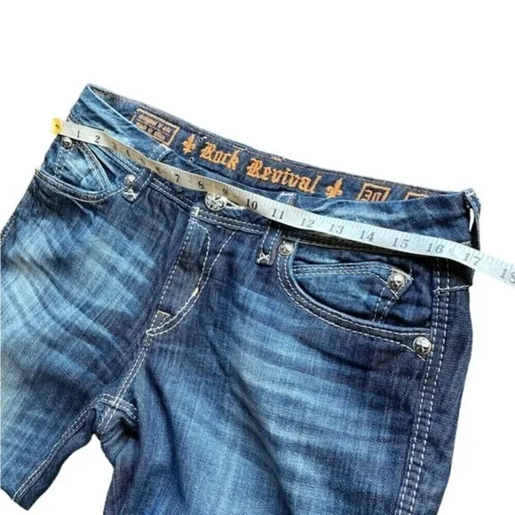 Rock Revival Hazel Distressed Straight Jeans Size 30