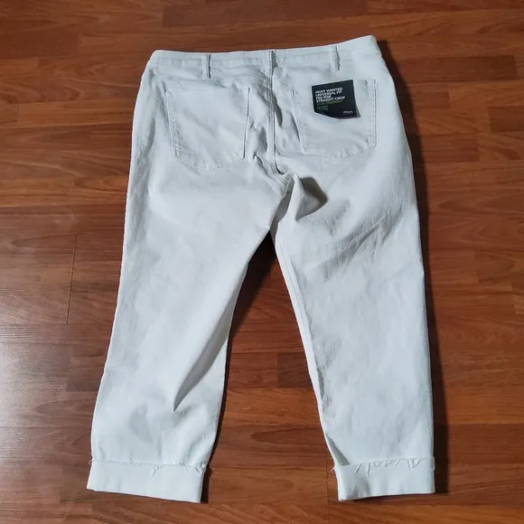 Silver Jeans Co. Most Wanted Universal Fit Mid Rise Straight Crop Jeans 20W New
