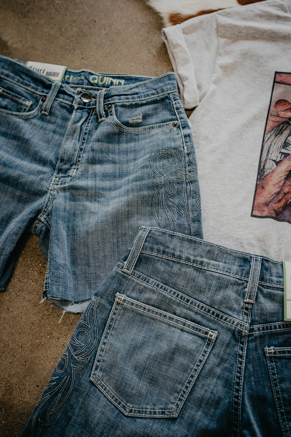 'Sophia' Light Stonewash Shorts with Boot Stitch Embroidery (25-32)