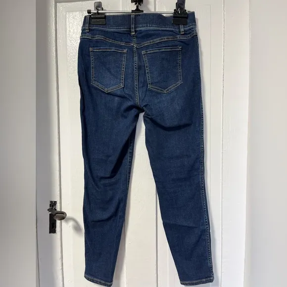 Spanx Shape ankle length skinny jeans size medium petite